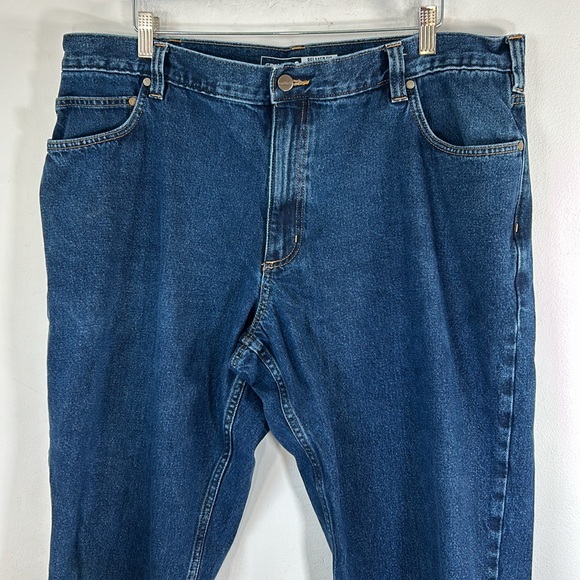 Carhartt Relaxed Fit 42x32 Straight Leg Heavy Duty Cotton Classic Denim Jeans - Picture 3 of 16